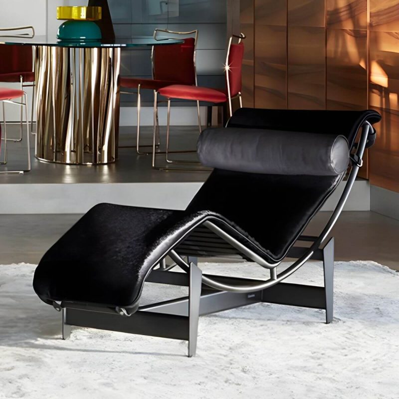 "Ergonomic Metal Recliner with Legs, Ideal for Modern Style and Small Spaces - Black Genuine Fur"